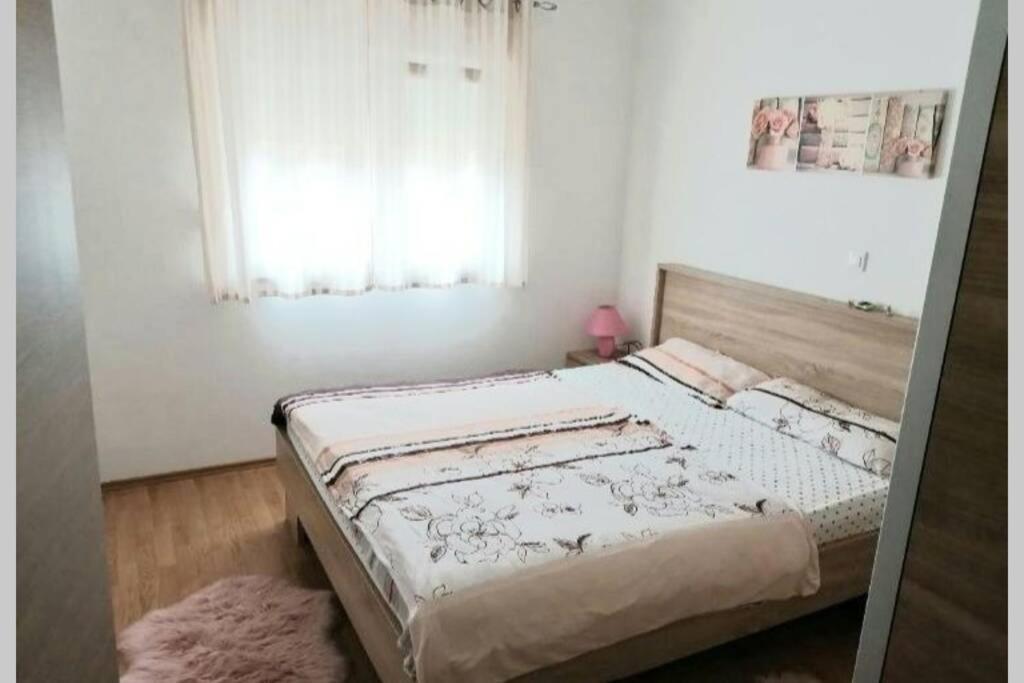 Apartment Zorika Near The Beach Πούλα Εξωτερικό φωτογραφία